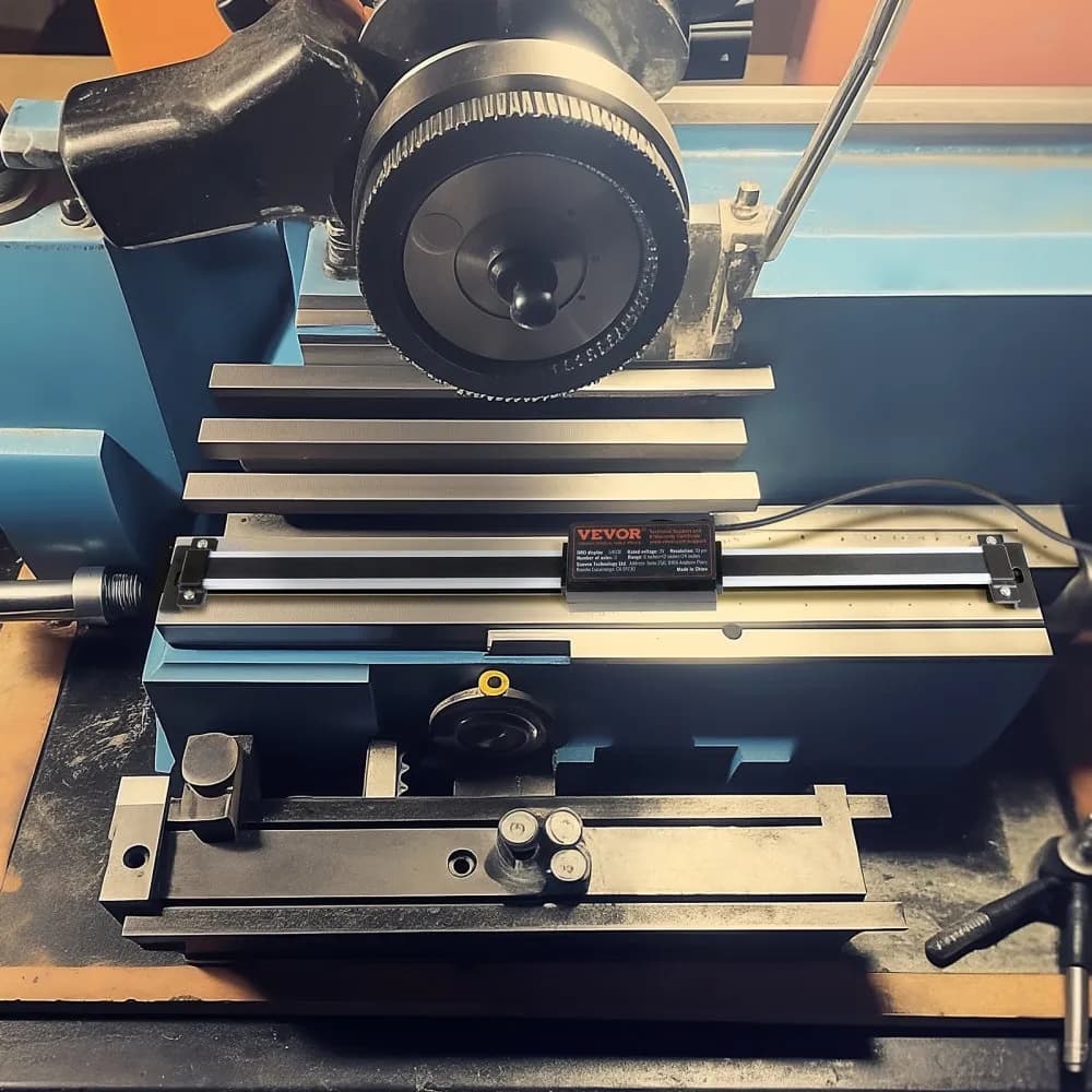 Digitální odečet s lineárním měřítkem 15,2 cm, 30,5 cm a 61 cm, 3osý displej DRO